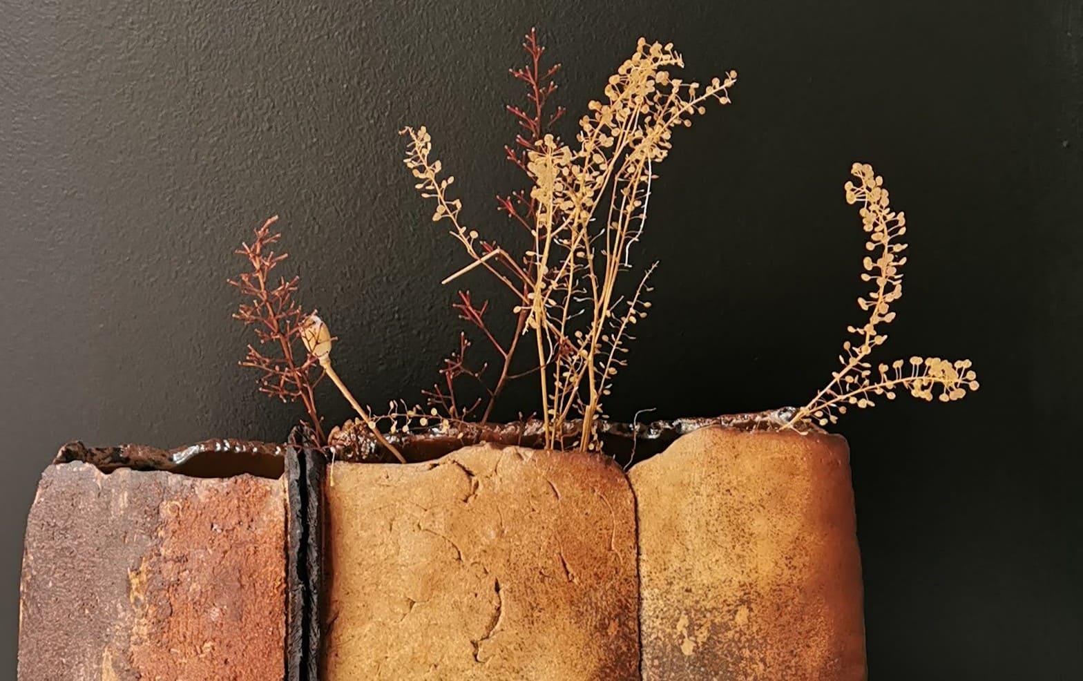 Céramique & Art floral, Exposition collective du 16 avril au 17 mai à la Galerie Prisme